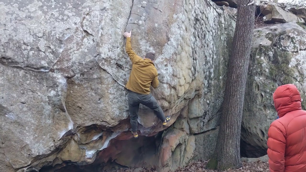 Stone Fort (Little Rock City) Bouldering - White Trash - V5