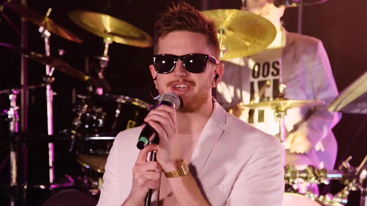 80s TRIBUTE COVER BAND UK - The Motleys (Live Showreel)