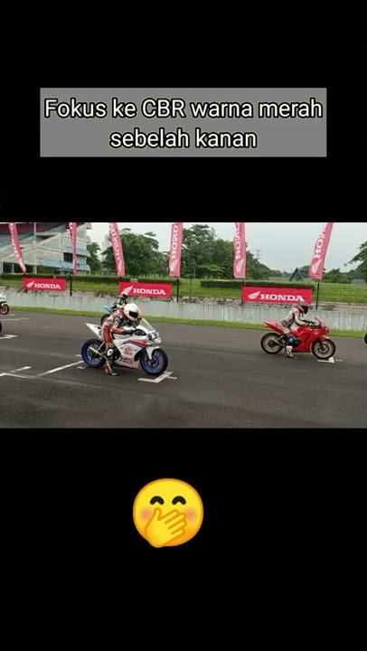 CBR 150R Race in Sentul international Circuit, look at red CBR on right side 😅