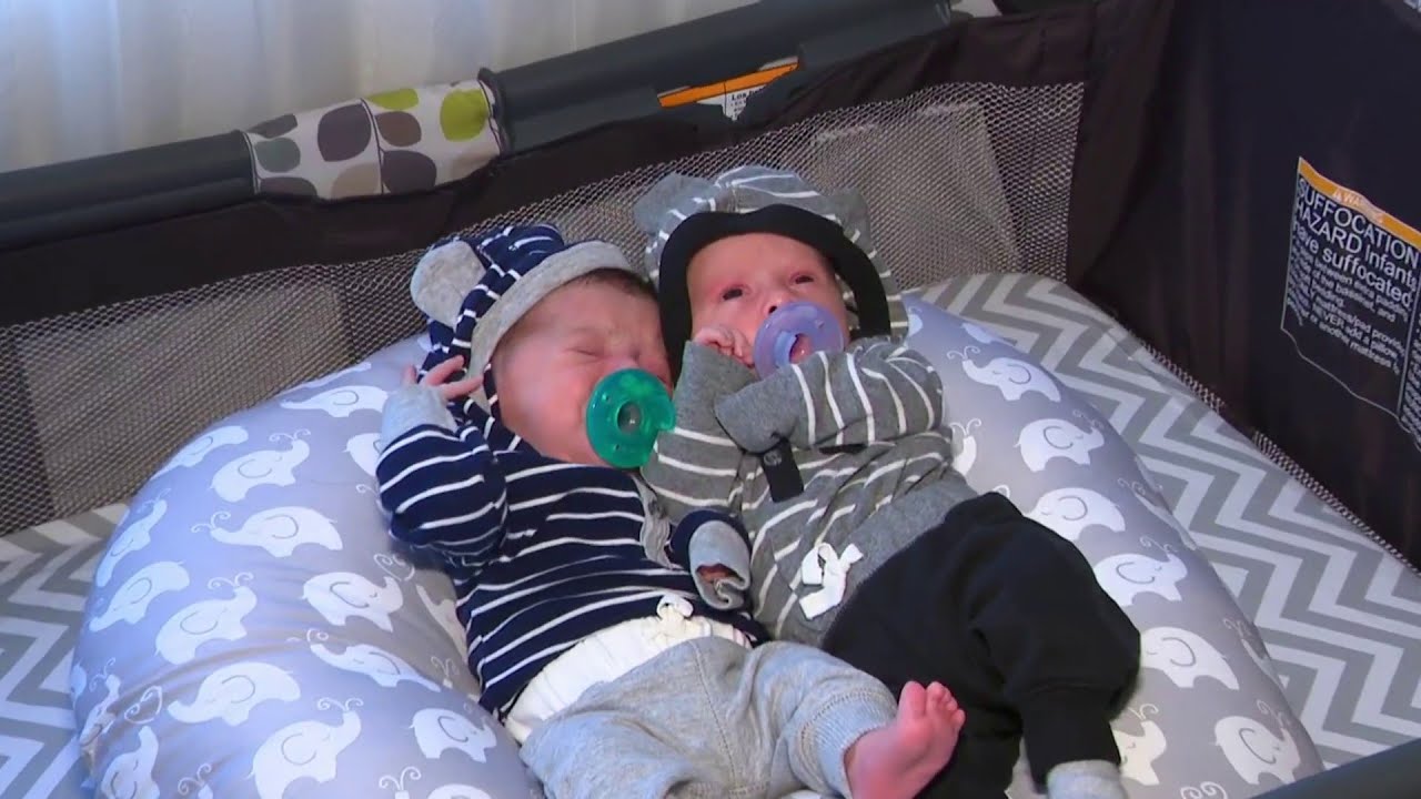 Couple welcome twin boys after wife battles endometriosis