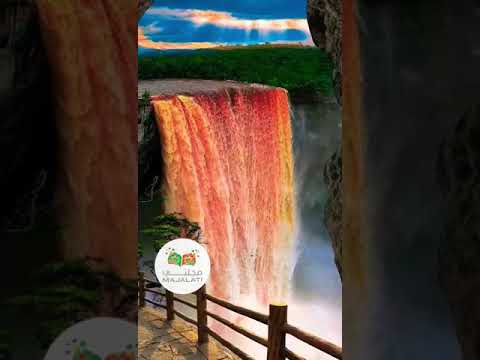 مالم تره من قبل شلال مياه مذهل ذو اللون الأحمر 