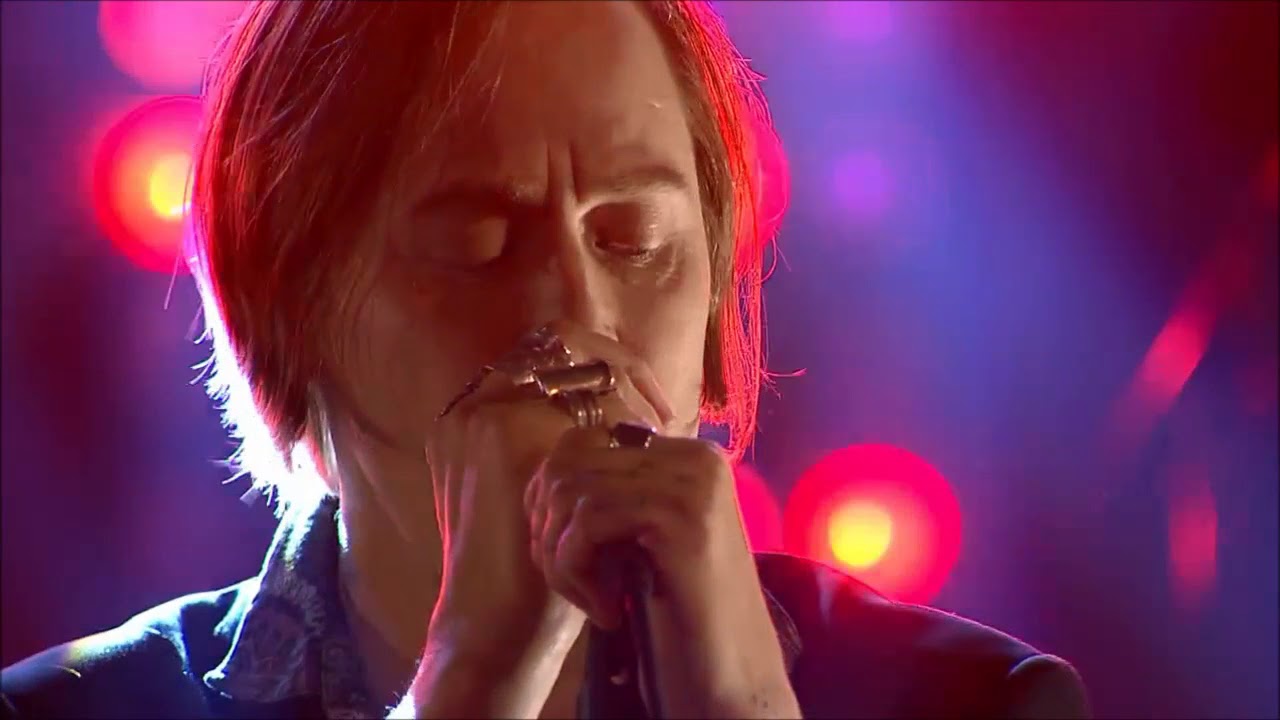 Dennis Lyxzén - New Year's Day (U2 cover)(live @ på spåret)