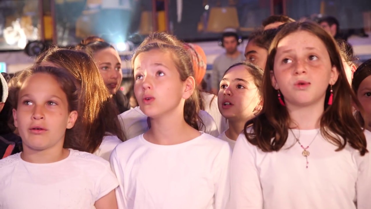 שירת המונים אודהליה ברלין עם חן נריה צילום ועריכה דוד ווייל