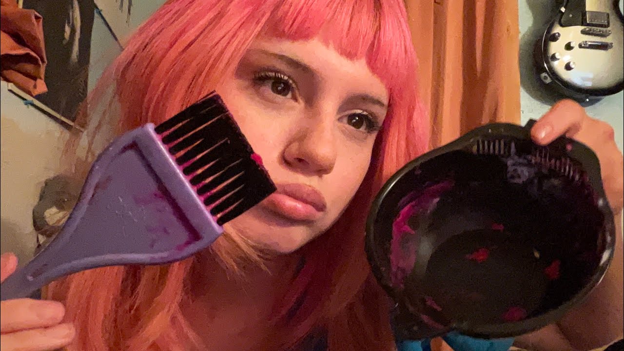 ASMR| spit-painting hairstylist RP 