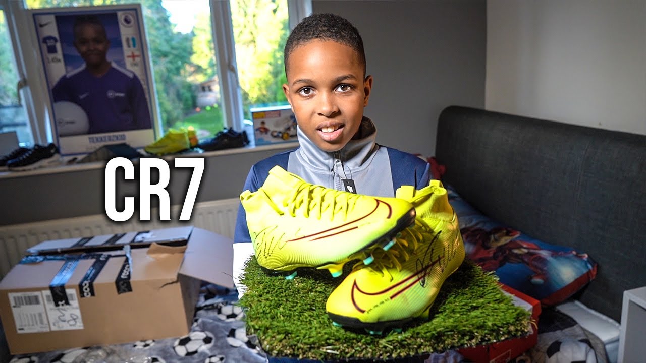 ronaldo soccer boots for kids