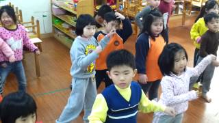 201301311寶貝幼兒律動love  me.mp4