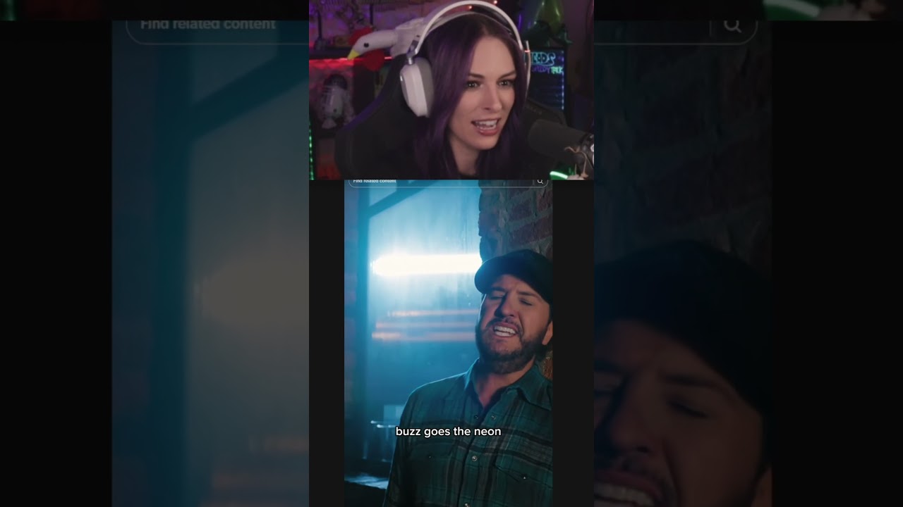 FART GOES THE BUTT IS KILLING ME  #twitch #funnystreammoments #twitchchat #gamergirl