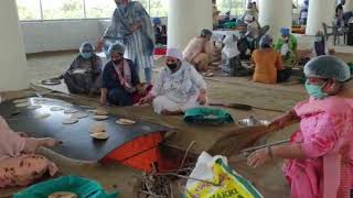 राधा स्वामी सत्संग कर रहा लंगर सेवा, रोजाना बांट रहे हजारों पैकेट भोजन