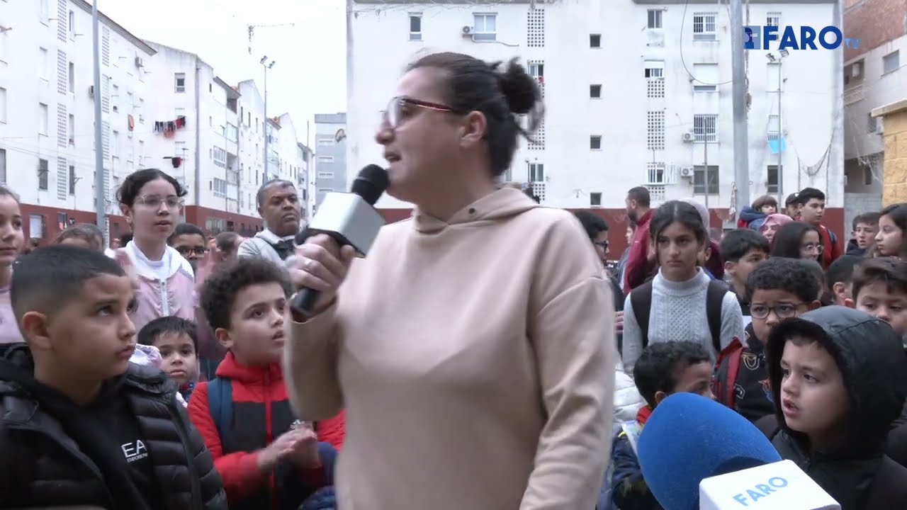 Quejas a las puertas del 'Reina Sofía' para exigir un conserje