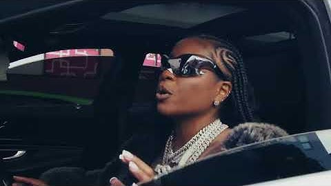 Tina (Hoodcelebrityy), Yomel El Meloso - Boom Boom