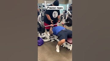 🤷🏽‍♂️Does it even count if you don’t pause rep? #shortsvideo #benchpress #benchpress #shorts