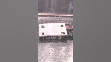 Observe the rapid rotation of the spinner #bitvarobotov #robots #battle #battleofrobots #shorts