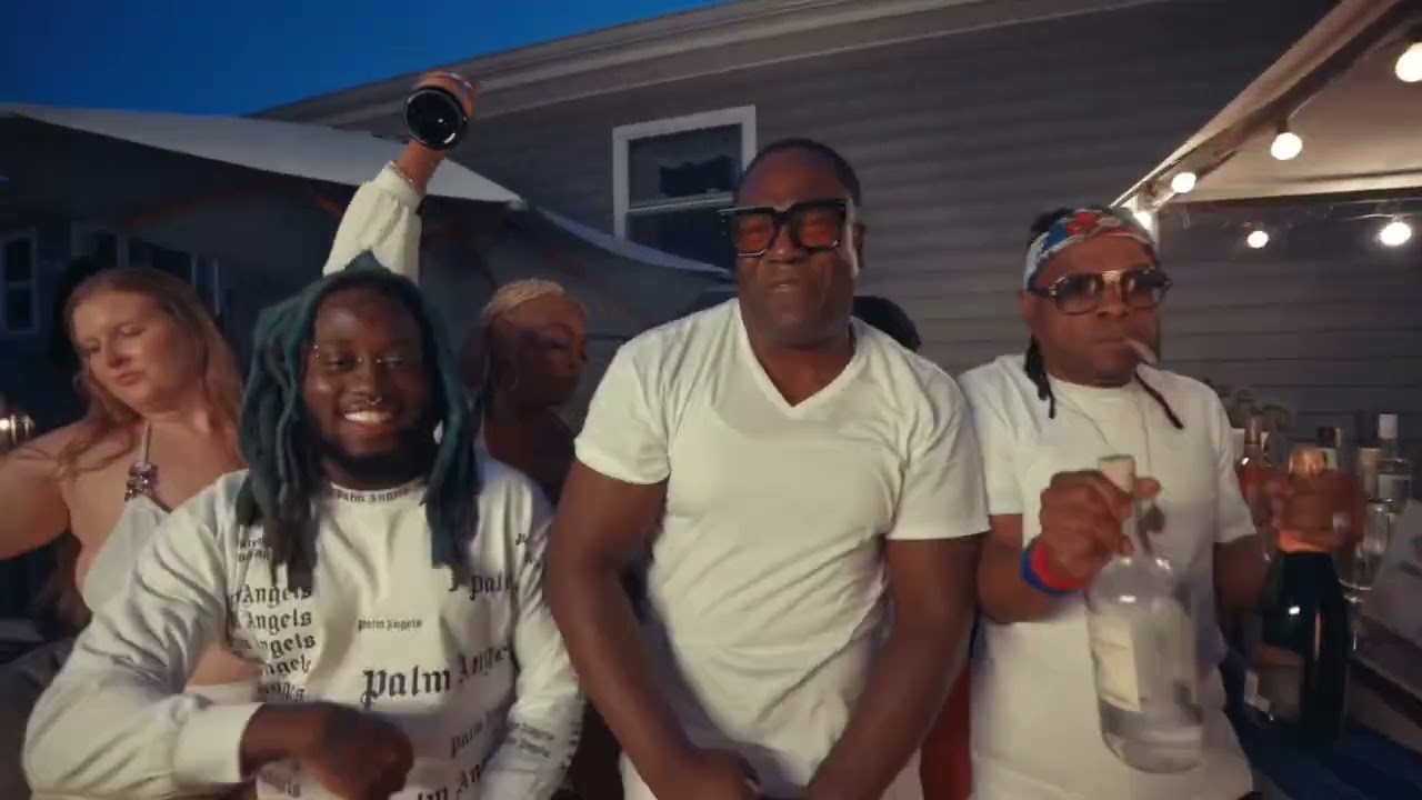 Shake It To The Max: Da Zoe Version By Dj Scripz Ft HD/Frenchie Lion/ManiJ/Pie Face/Melissa