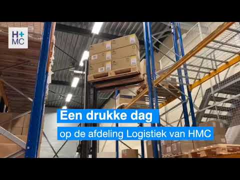 Een drukke dag in het magazijn van HMC