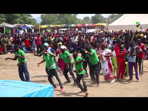 KATAVI MAMBO NI MOTOOO TAZAMA VIUNO VINAONGEA NGOMA ZA ASILI UTALII WA KITAMADUNI