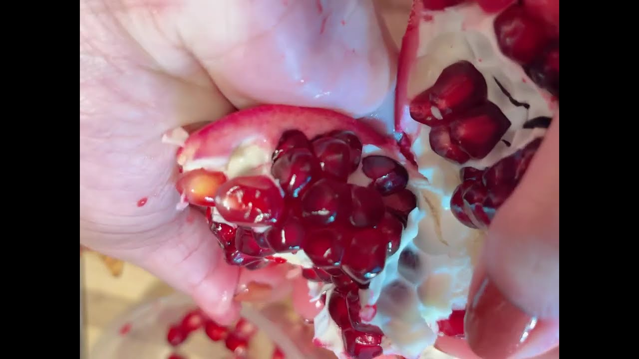 How to open a Pomegranate Fruit?