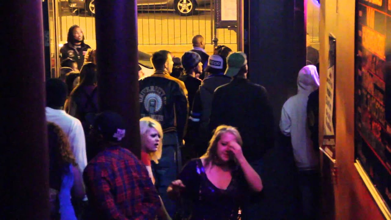 Big Bar Fight - Downtown St. Louis - YouTube