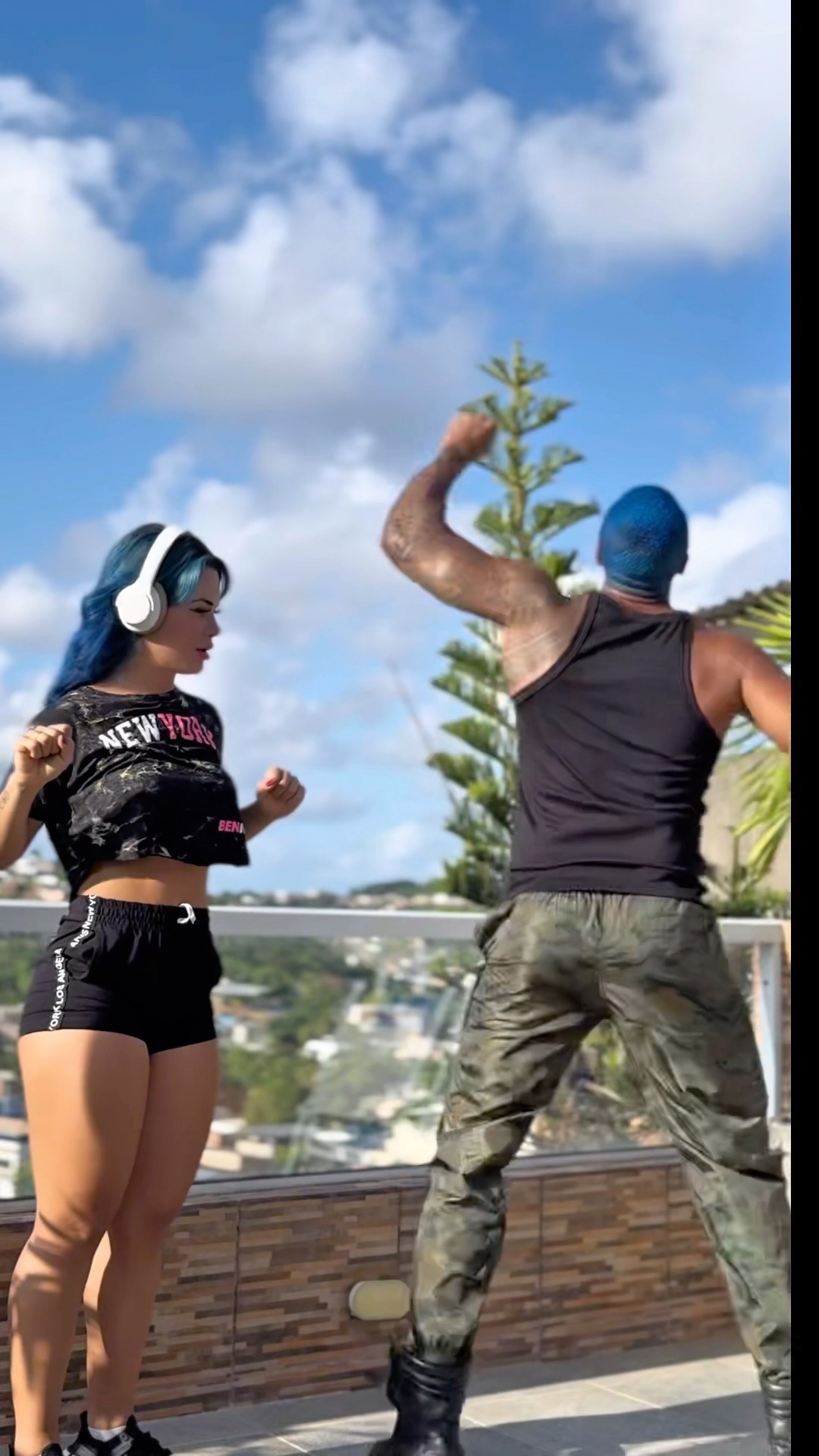 Entrei no vídeo dela!??​⁠@mayca.brasil #dance #trend #couple #funny #apollosant