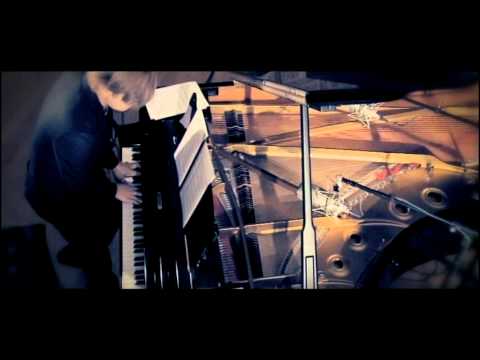 Prudence Liew, 劉美君 - Lie Yan Hong Chun - 烈燄紅唇