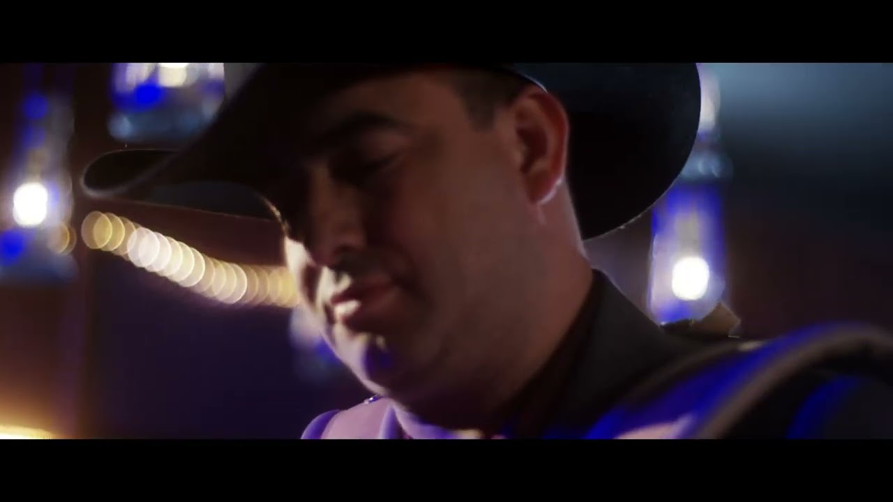 Los Huracanes Del Norte -El Leon De La Sierra