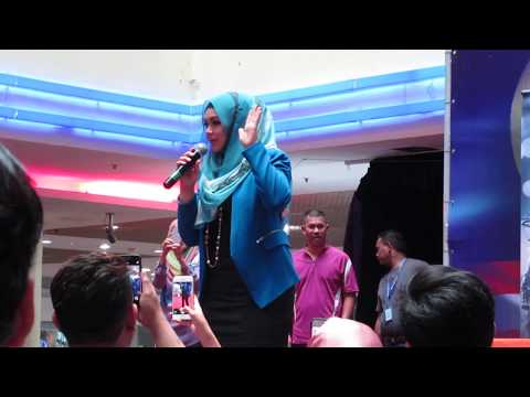 Dato' Sri Siti Nurhaliza Interaksi Bersama Penggemar di Johor