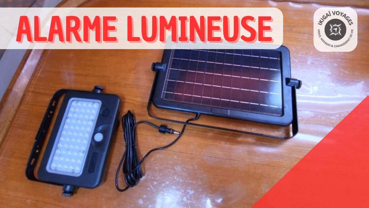 ⁣Éclairage solaire autonome : Détecteur de mouvement sur cockpit