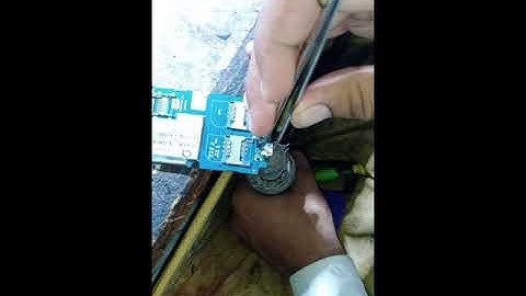 Q mobile E4 again on off problem