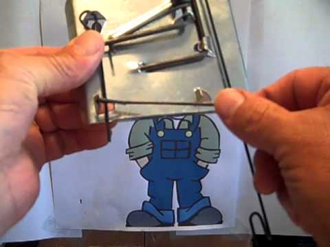 Setting the Cinch Gopher Trap 001.MP4