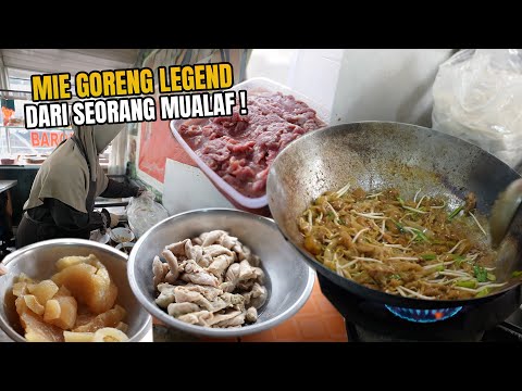 IBU DAN ANAK BIKIN MIE GORENG MUALAF, HASILNYA WOW!