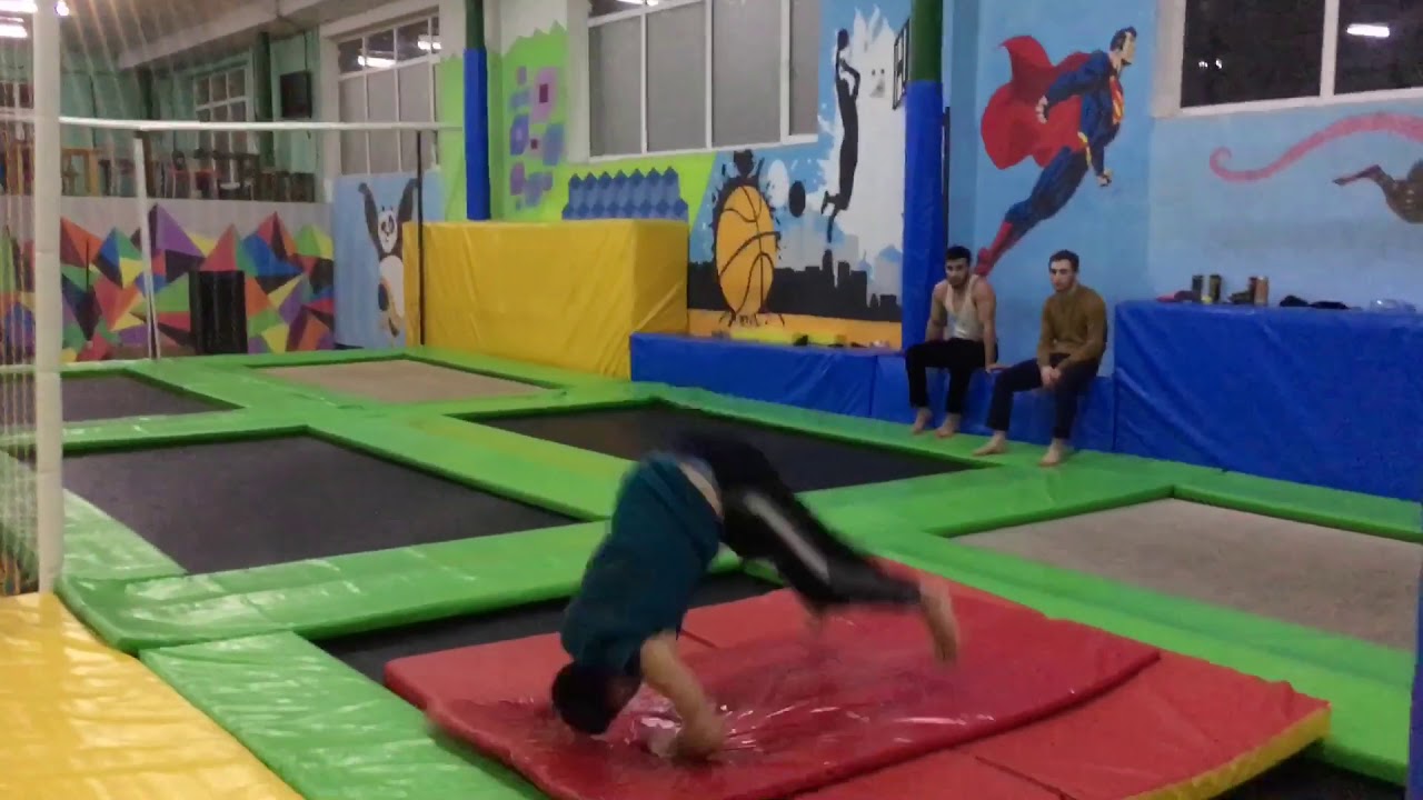 Тренировка в батутном зале g fly