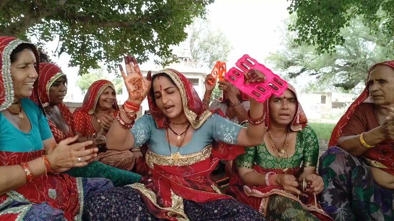 बहुत प्यारा कीर्तन!!हरे रामा हरे कृष्णा होव मेरे घर में!! नारायण नारायण होव मेरे घर मे!बबीता झुरिया 