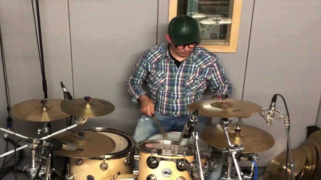 LatinAfrican Drumsolo By Andre Coluccelli advanced drumming YouTube