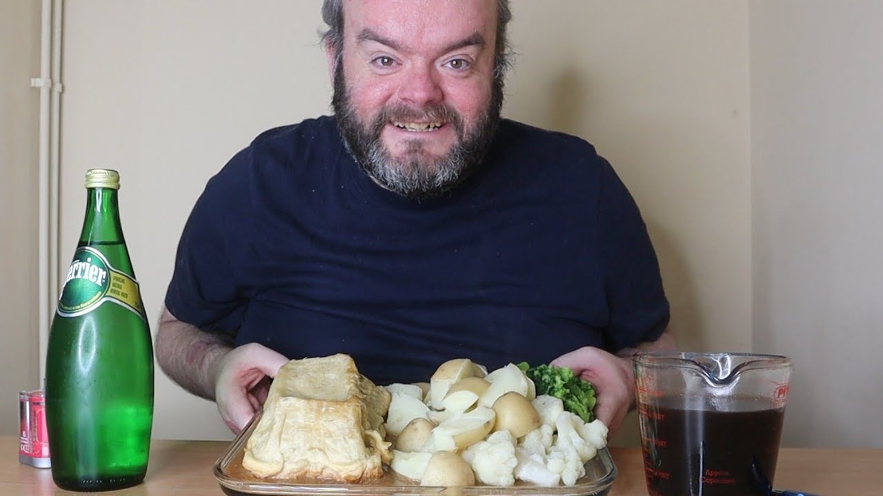 home made chicken pie with potatoes and vegetables uk mukbang