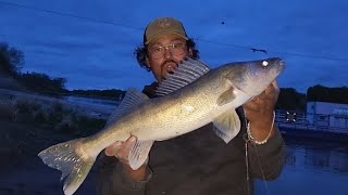 Night Fishing Time //The Saskatchewan River {S8:E7} Sucker, Walleye & Sturgeon // WOOOOOFISHING!!!!!