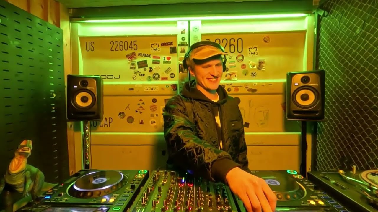 Gradients w/ Krueger x didjey iluusha @ 20ft Radio - 31/01/2026