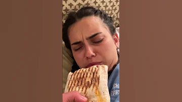 Un TACOS SAUVAGE La Réveille Humour Prank Couplegoals Internationalcouple Shorts 