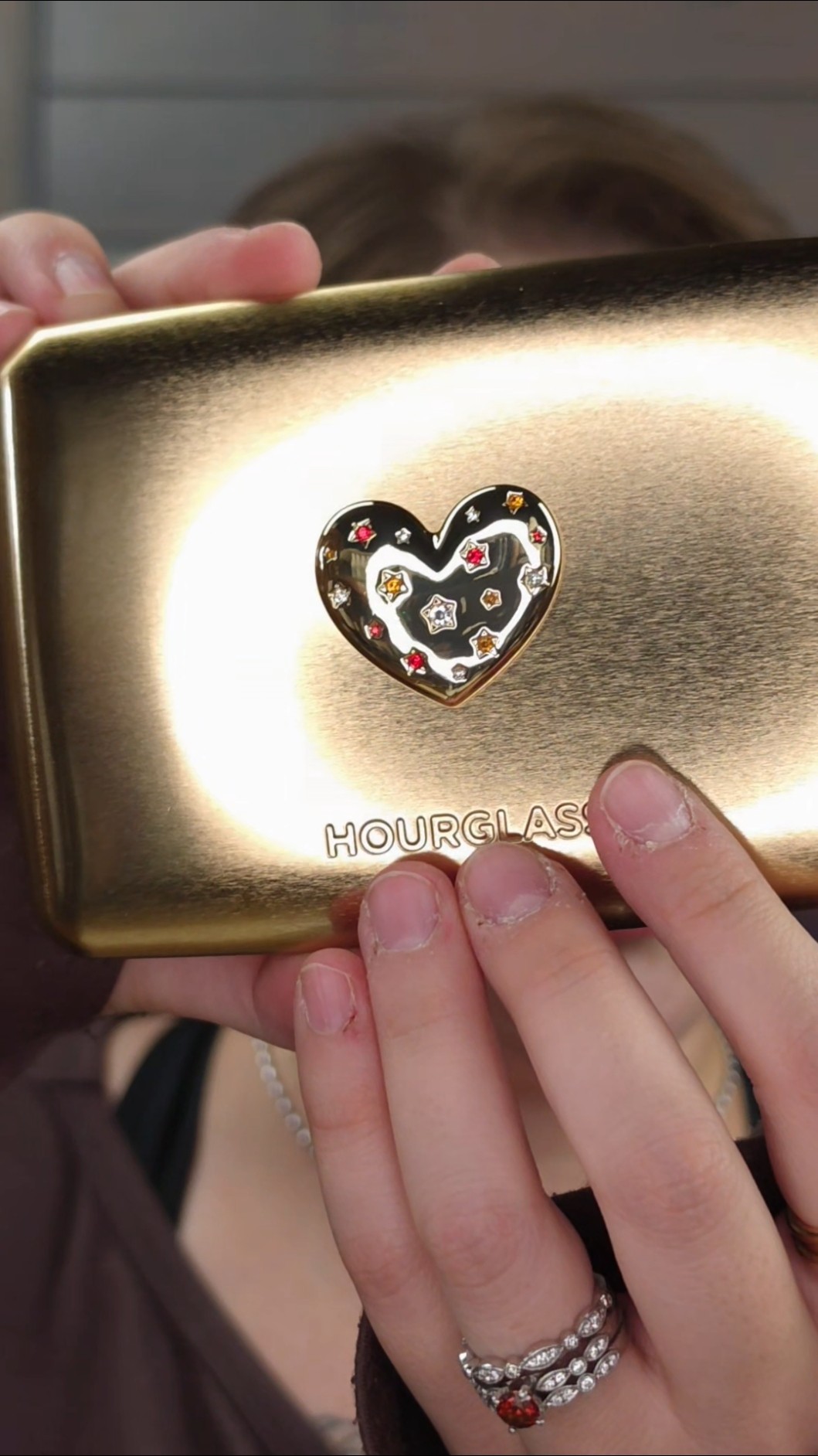 UNBOXING Hourglass Wish Palette… holiday glam the second the box