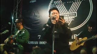 Five Minutes - Menanggung Rindu ( Vocal Richie )