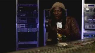 Message d&#39;Alpha Blondy aux Africains