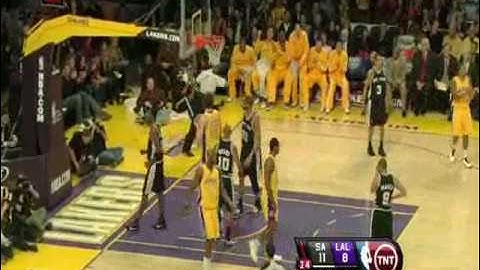 Lamar Odom Drives And Scores 3 Point Play