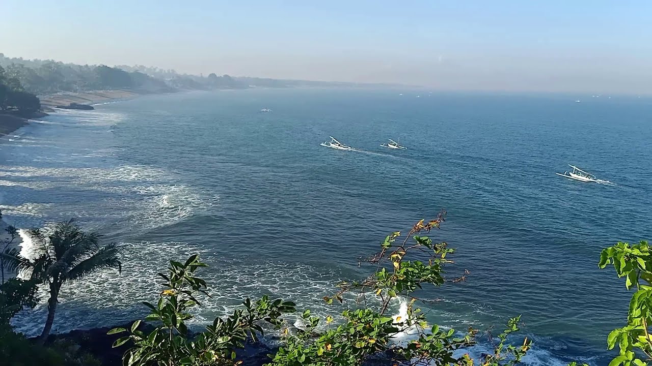  PANTAI  SENGGIGI  BEACH LOMBOK NELAYANNYA YouTube