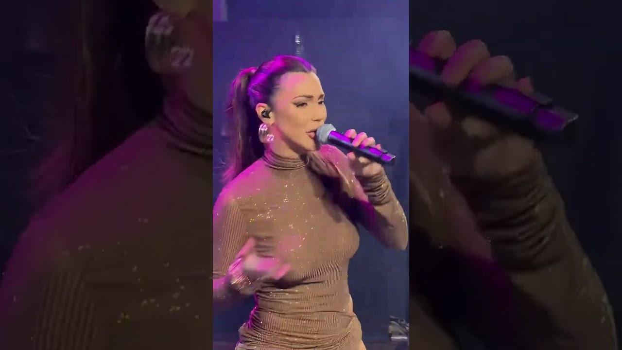 Watch Cante comigo que essa é linda demais! #fy #explorar #carnaval #cantora on YouTube Watch Cante comigo que essa é linda demais! #fy #explorar #carnaval #cantora on YouTube