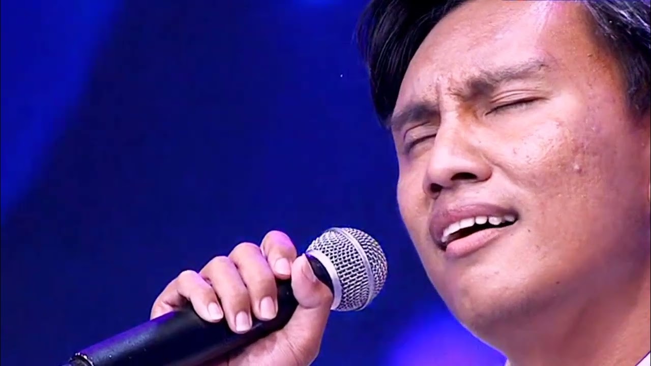 Perjuangan Sahrul sipenjual ager dan juga seorang guru honorer demi untuk biaya pendidikan adiknya