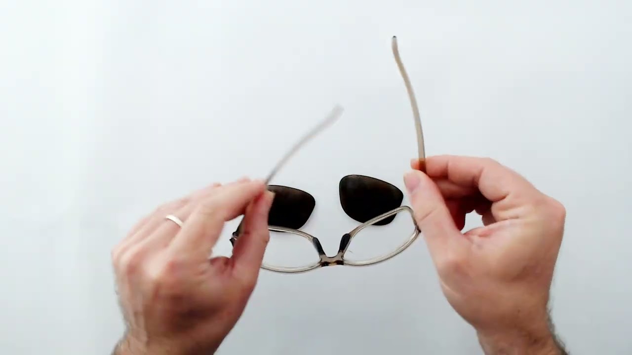 How to replace Oakley Cohort OO9301 - Installation instructions from The Sunglass Fix