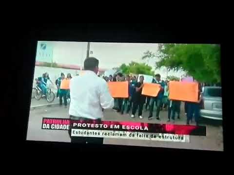 Protesto na Escola Estadual Peregrino Júnior, Natal RN - YouTube