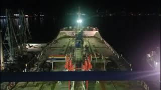 Tanker Lepas Sandar Malam