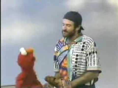 Classic Sesame Street - Robin Williams plays ball