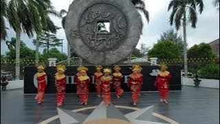 Tarian Zapin Bangka Belitung, kelas 12B Putri