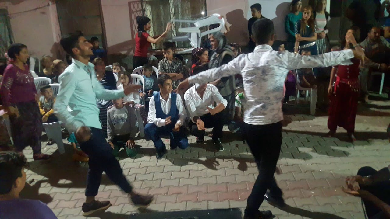 Roman havası böyle oynanır Kütahya roman düğünü