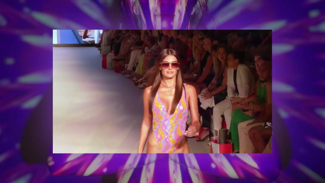 The 2022 BEACH BUNNY SWIMWEAR RUNWAY SHOW   FULL SHOW